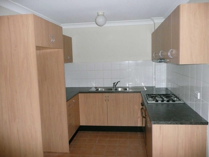 2/82 WALPOLE STREET, Merrylands NSW 2160