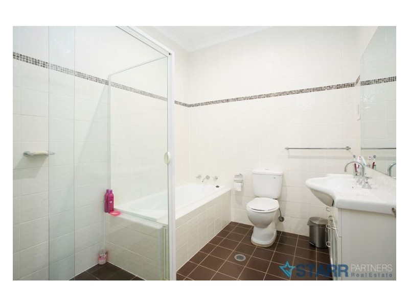 14/18 Magowar Road, Pendle Hill NSW 2145