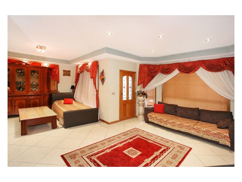 7 Morven Street, Old Guildford NSW 2161