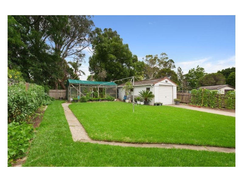 26 Paul Crescent, South Wentworthville NSW 2145