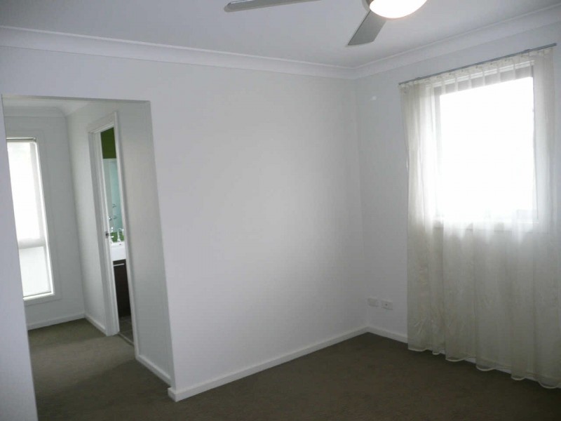 19 PARISH STREET, Pemulwuy NSW 2145