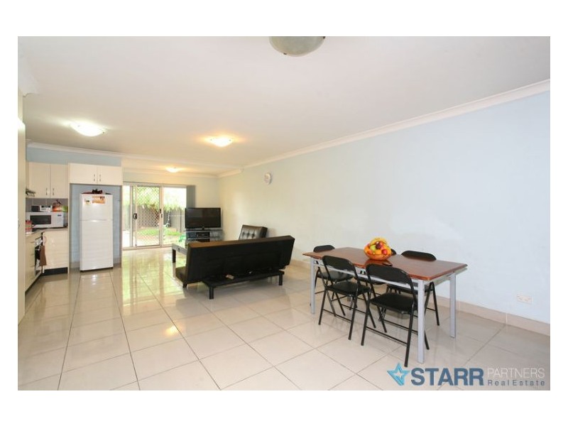 4/120 Oxford Street, Smithfield NSW 2164