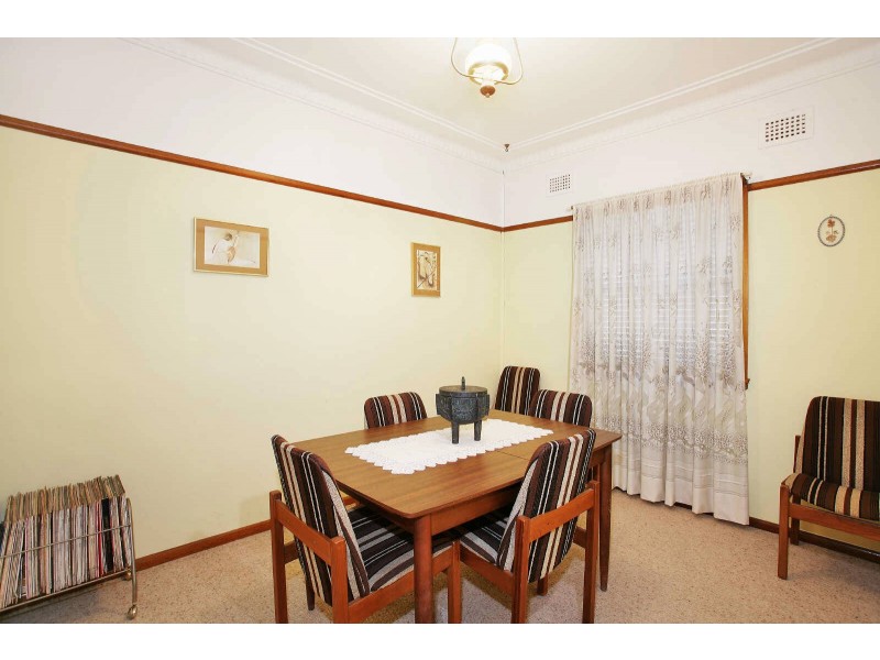 8  DESMOND STREET, Merrylands NSW 2160