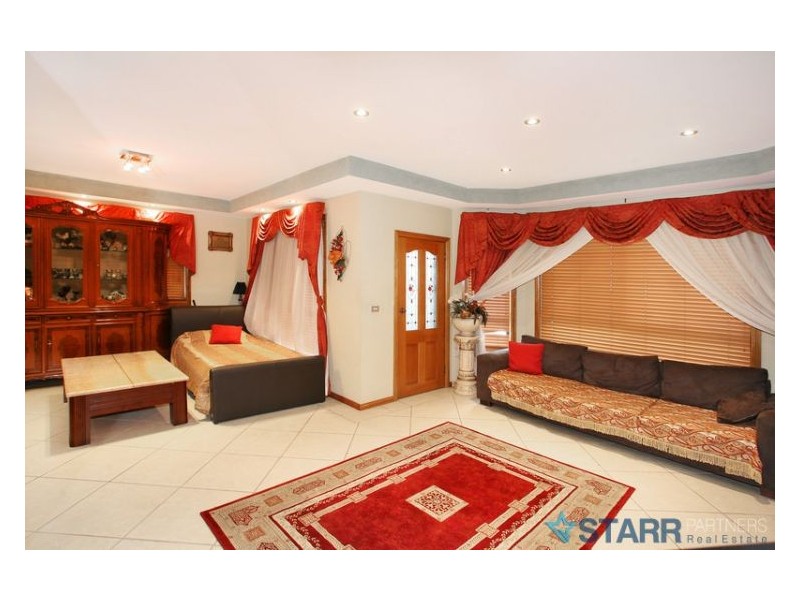 7 Morven Street, Old Guildford NSW 2161