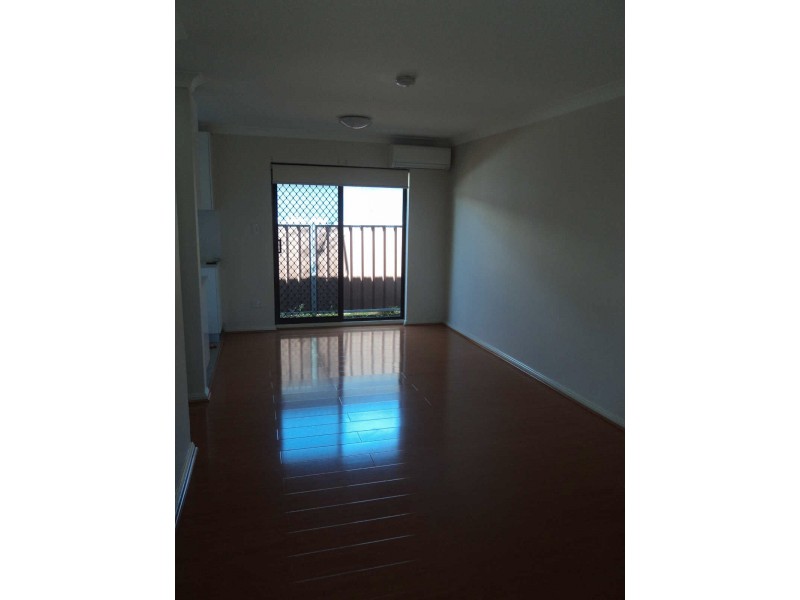 2/114  DUNMORE STREET, Wentworthville NSW 2145