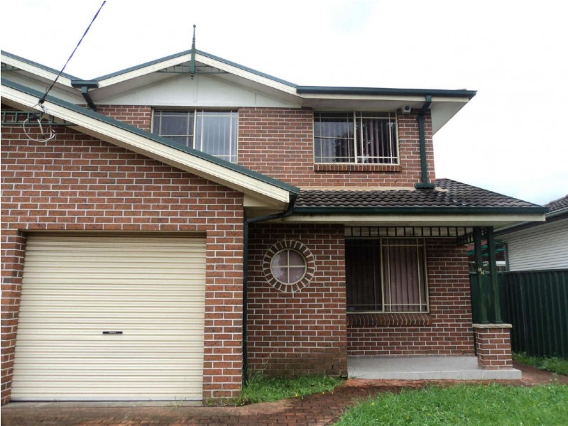 12  DYSON PLACE, Fairfield West NSW 2165