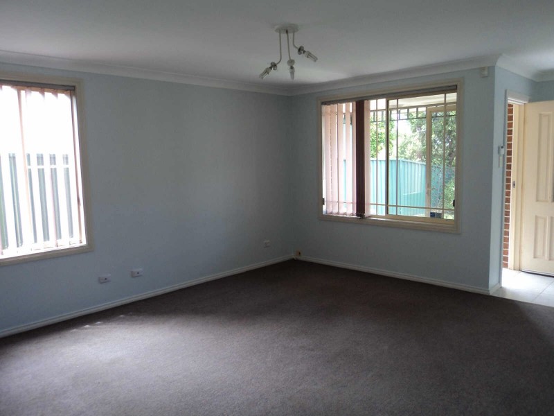 12  DYSON PLACE, Fairfield West NSW 2165