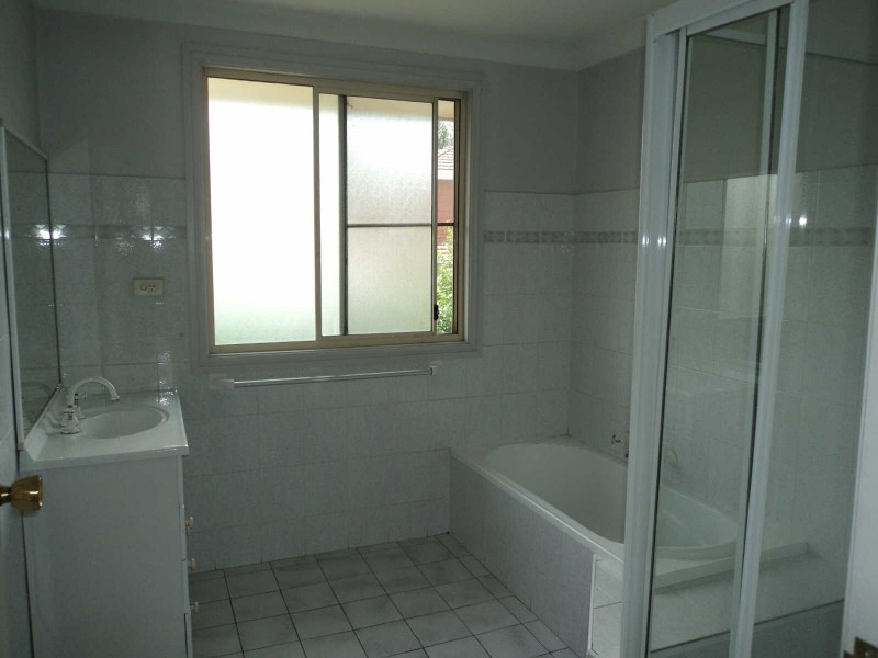 12  DYSON PLACE, Fairfield West NSW 2165