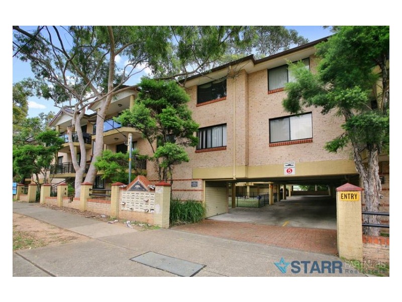 8/43 Newman Street, Merrylands NSW 2160
