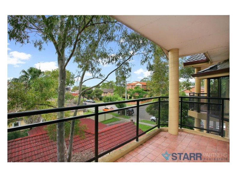 8/43 Newman Street, Merrylands NSW 2160