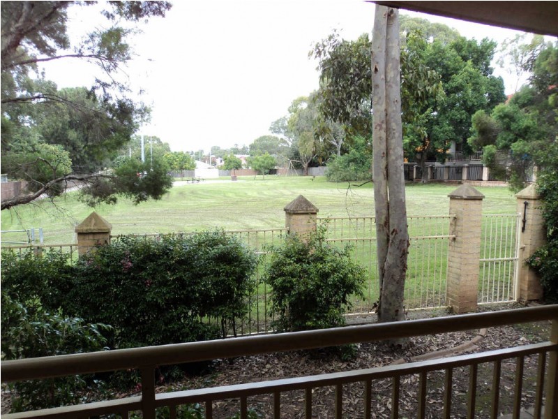 08/8  NEWMAN STREET, Merrylands NSW 2160