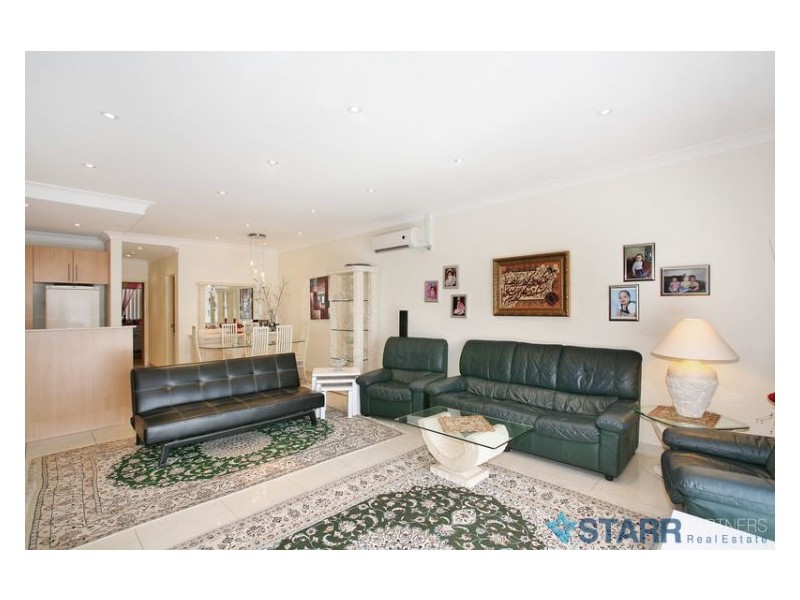 4/39 Earl Street, Merrylands NSW 2160