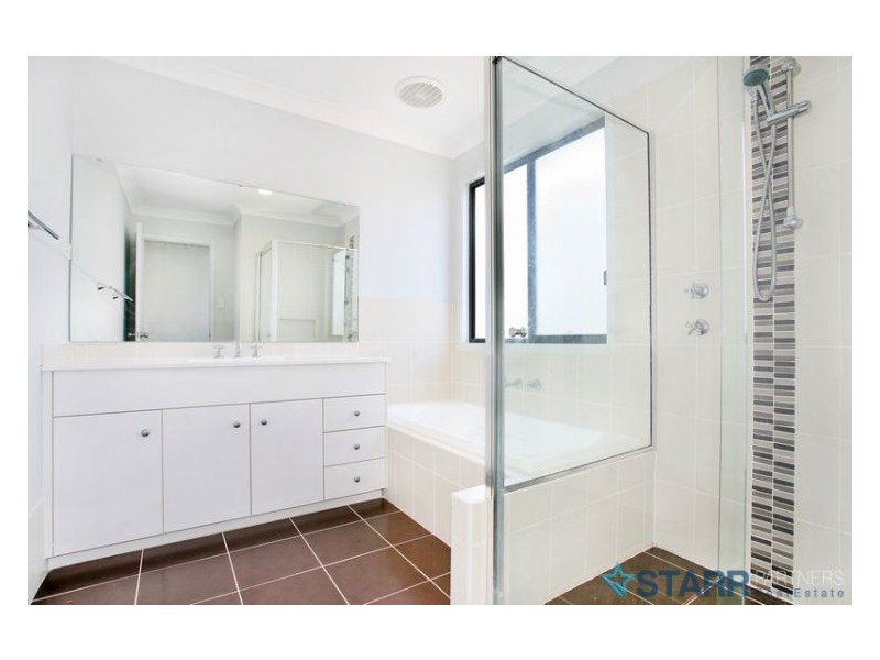 24 Bishop Avenue, Pemulwuy NSW 2145