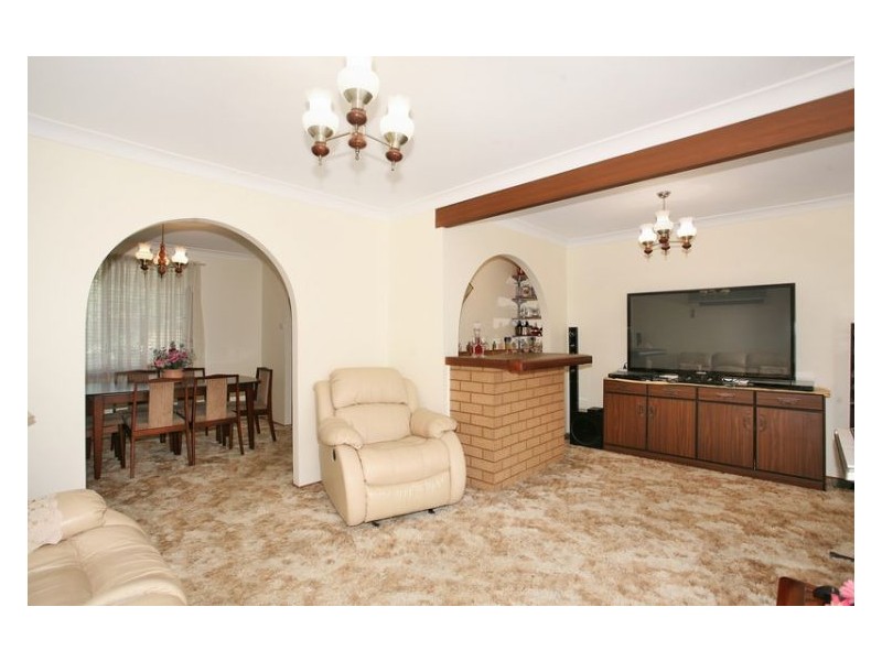 6 Milton Place, Greystanes NSW 2145