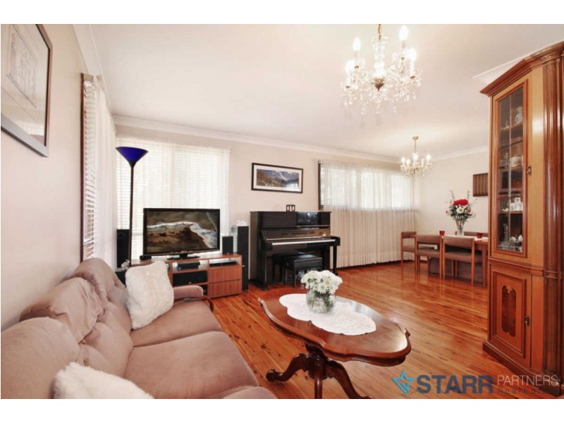 1  ELAYNE PLACE, Guildford NSW 2161