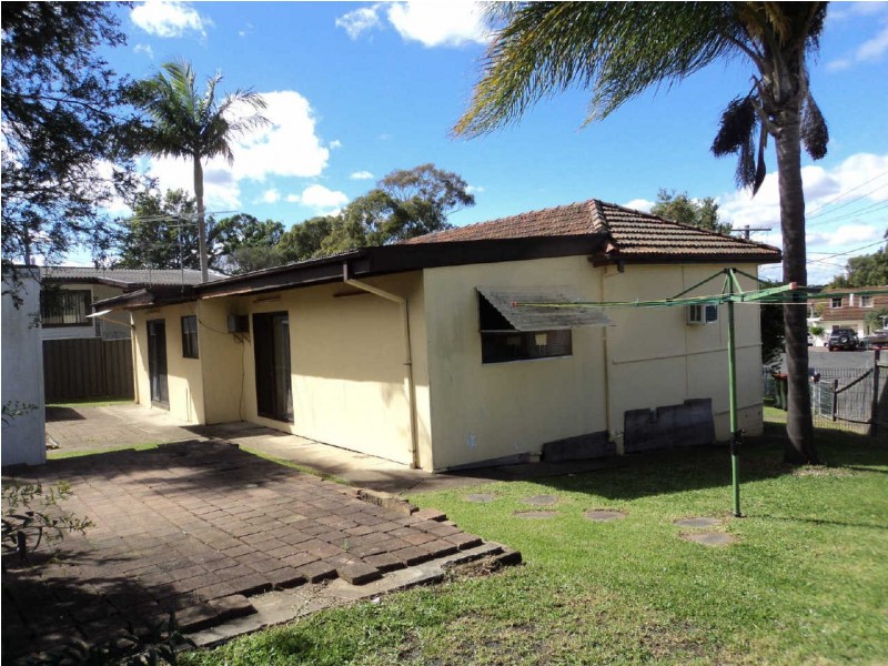 01  LENA PLACE, Merrylands NSW 2160