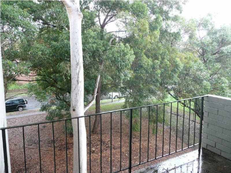 21/18  OXFORD STREET, Merrylands NSW 2160