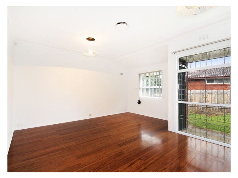 39 Cotswold Street, Westmead NSW 2145