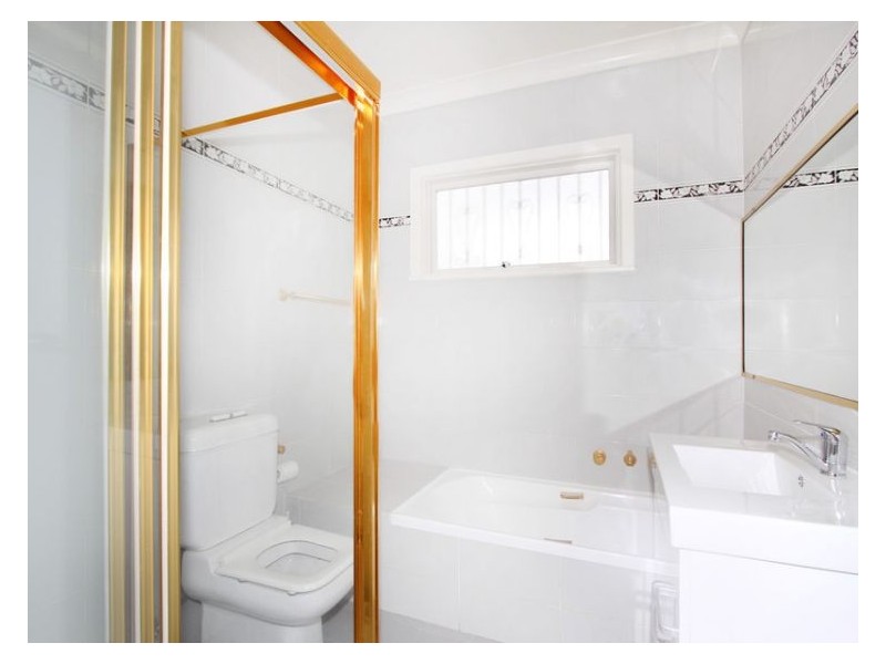 39 Cotswold Street, Westmead NSW 2145