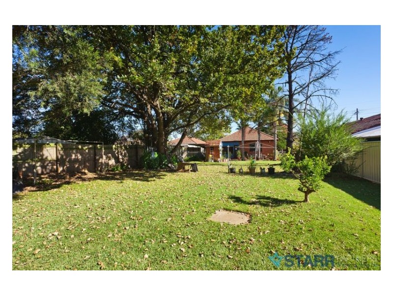 13 Lomond Street, Guildford NSW 2161
