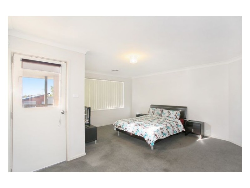 6 Cummings Avenue, Pemulwuy NSW 2145