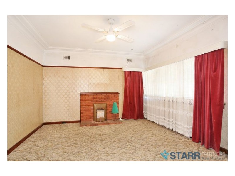 32 Shackel Avenue, Old Guildford NSW 2161