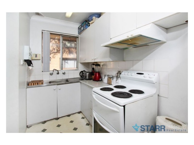 6/34 Treves Street, Merrylands NSW 2160