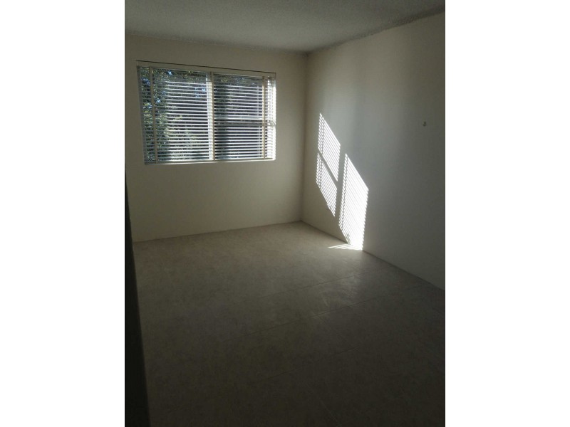 4/84  THE ESPLANADE, Guildford NSW 2161