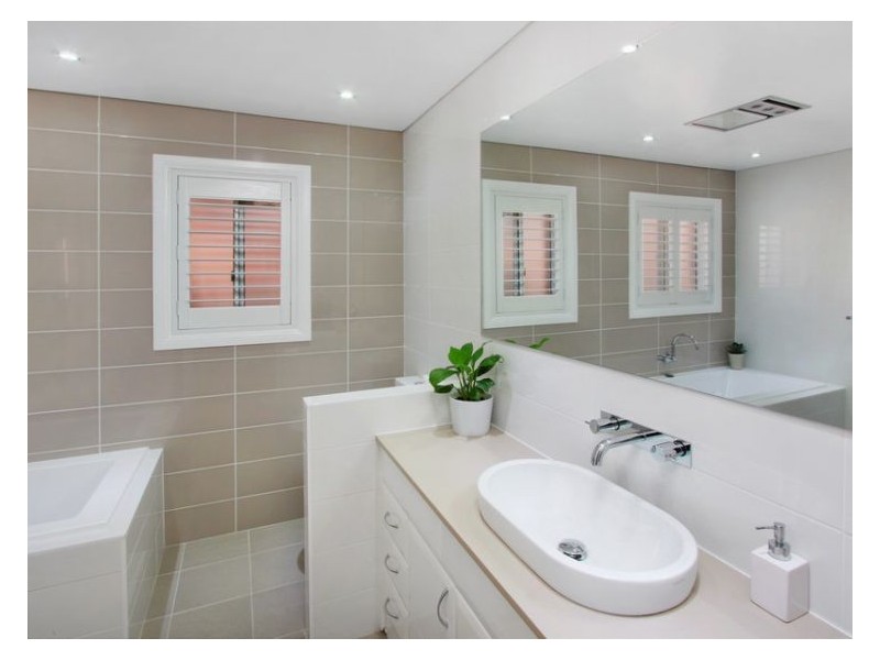 817 Merrylands Road, Greystanes NSW 2145