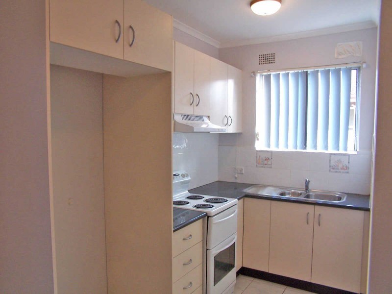 4/37  CALLIOPE STREET, Guildford NSW 2161