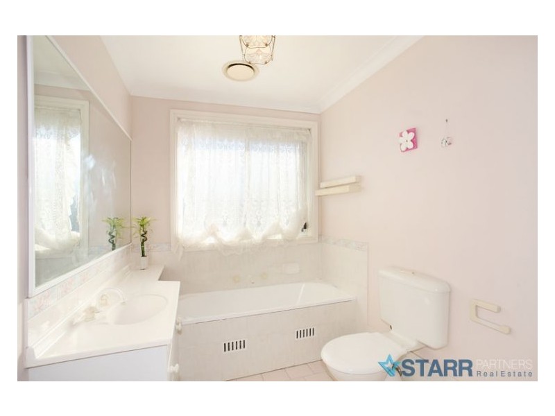 31 Tathira Crescent, Merrylands NSW 2160