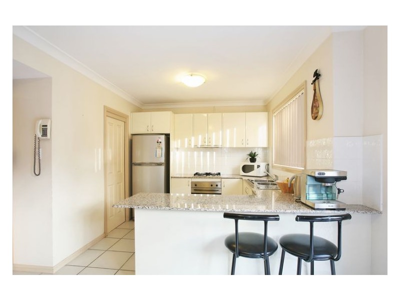 1/164a Targo Road, Girraween NSW 2145