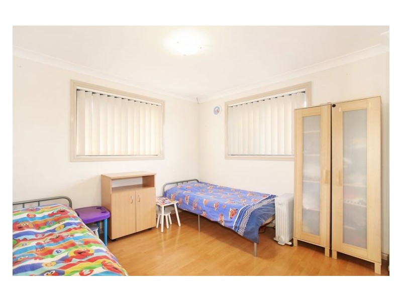 1/164a Targo Road, Girraween NSW 2145