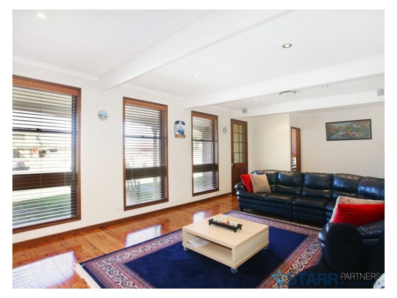 1 Warren Road, Woodpark NSW 2164