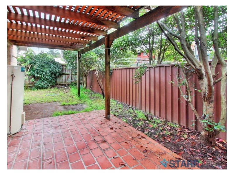 4/37 Binalong Road, Pendle Hill NSW 2145