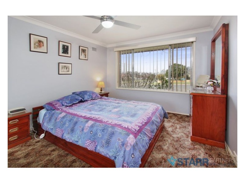 10 Lester Road, Greystanes NSW 2145