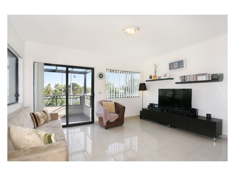 21/10 Wingello Street, Guildford NSW 2161