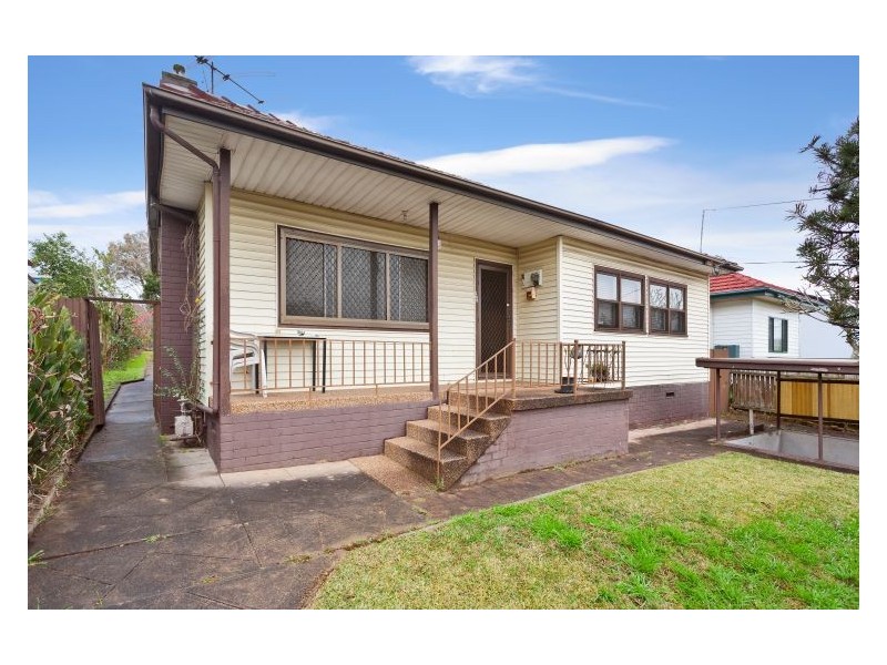142 Hawksview Street, Guildford NSW 2161