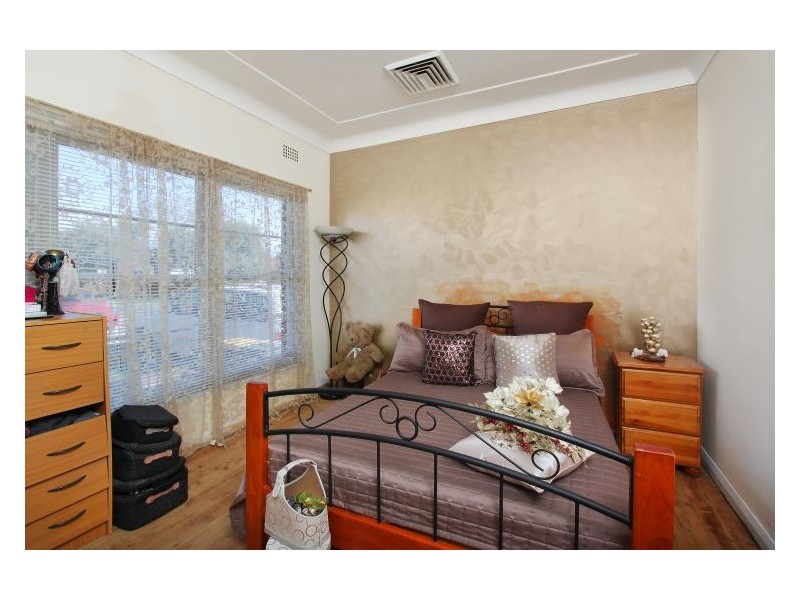 29 Kenelda Avenue, Guildford NSW 2161