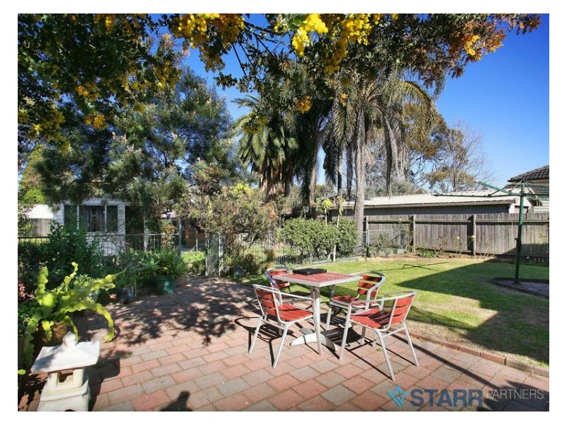 33 Leach Road, Guildford NSW 2161