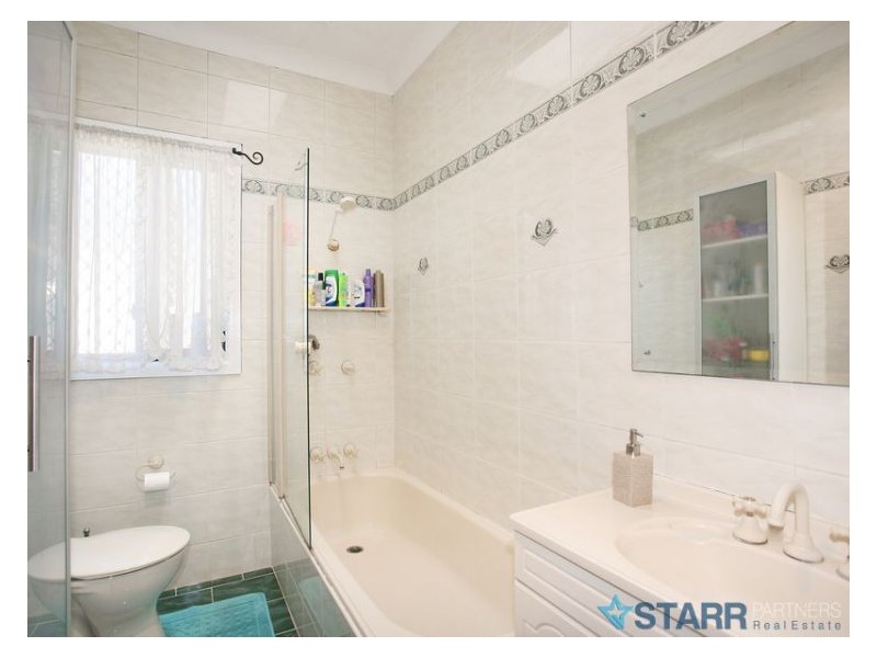 33 Leach Road, Guildford NSW 2161