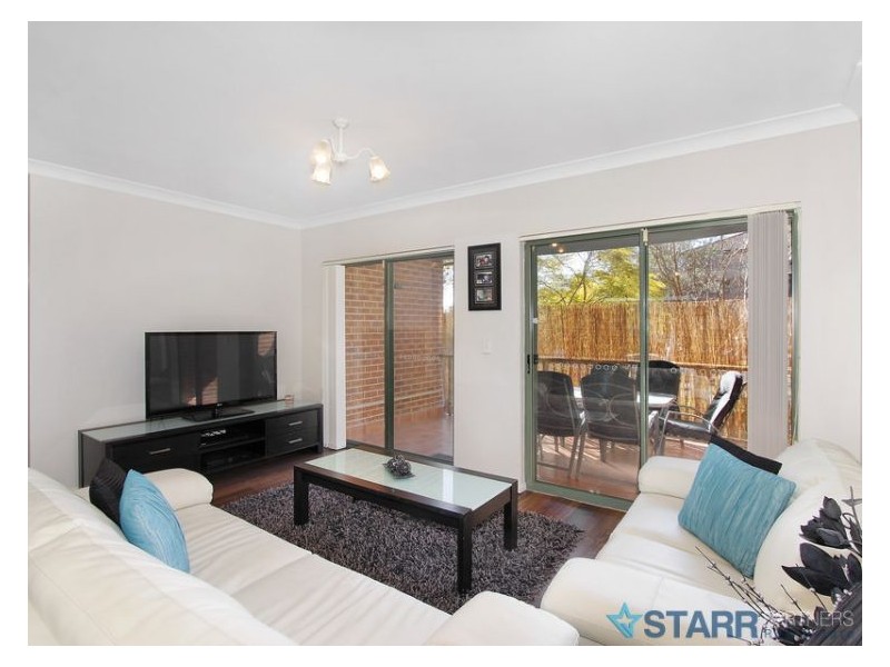 1/10 Arthur Street, Merrylands NSW 2160