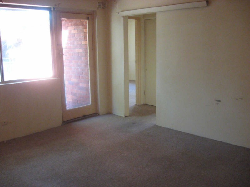 11/16  CALLIOPE STREET, Guildford NSW 2161