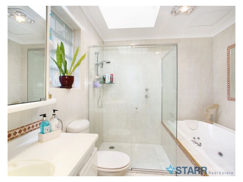 24 Hyacinth Street, Greystanes NSW 2145