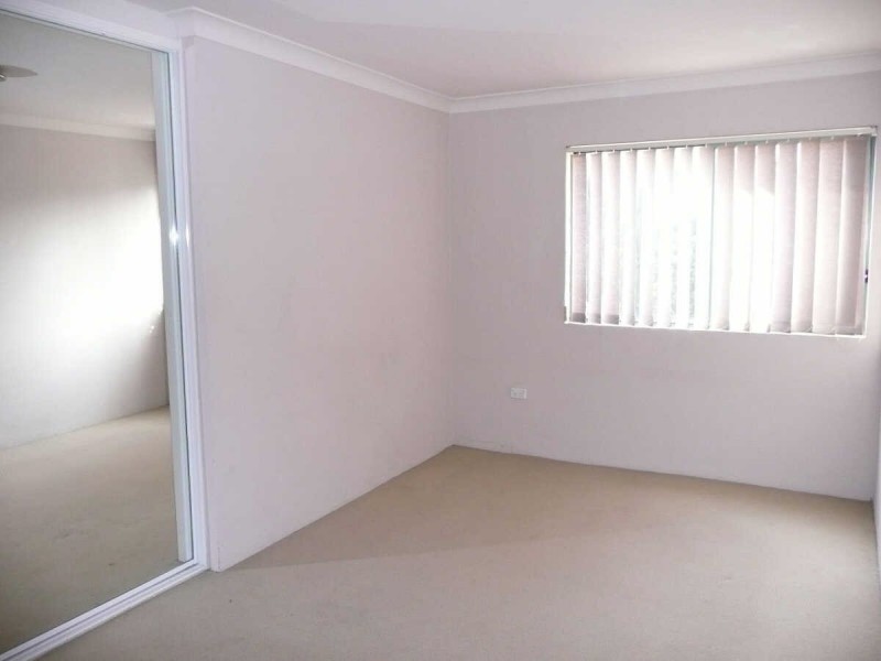 8/29  MEMORIAL AVENUE, Merrylands NSW 2160