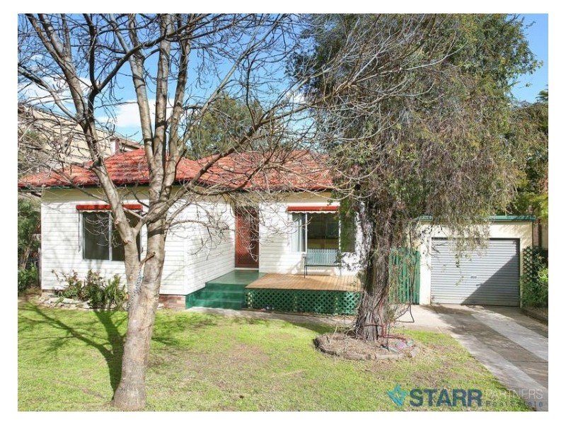 15 Newton Street, Guildford NSW 2161