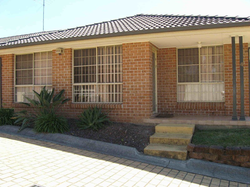 04/05  MIMOSA AVENUE, Toongabbie NSW 2146