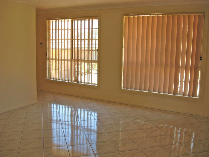 04/05  MIMOSA AVENUE, Toongabbie NSW 2146