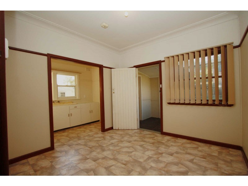 42  CHAMBERLAIN ROAD, Guildford NSW 2161