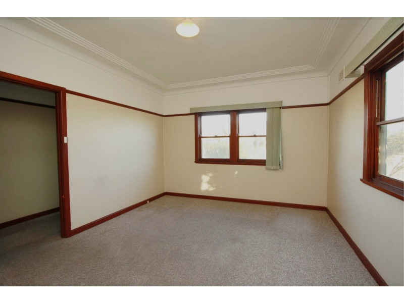 42  CHAMBERLAIN ROAD, Guildford NSW 2161